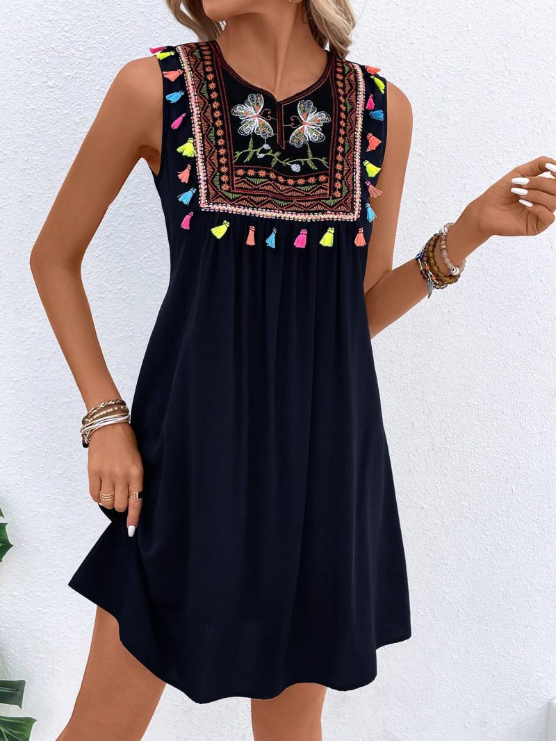 National Round Neck Sleeveless Dress - Image 2