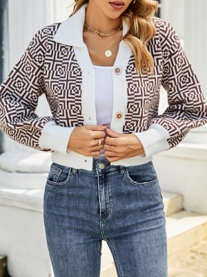 Metal Buckle Long-Sleeved Crop Top