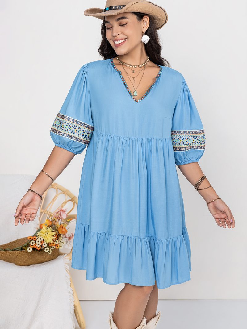 V-Neck Plus Size Dress - Image 4