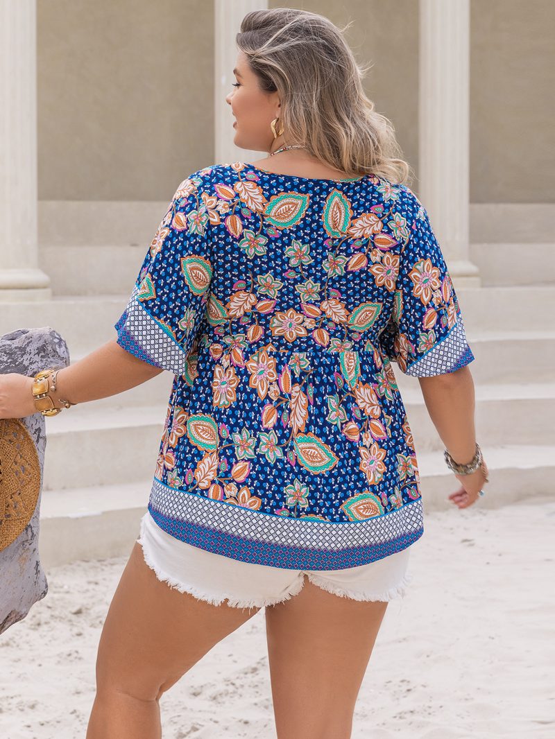 Versatile Plus Size Hollow-Out Women's Shirt - Image 2