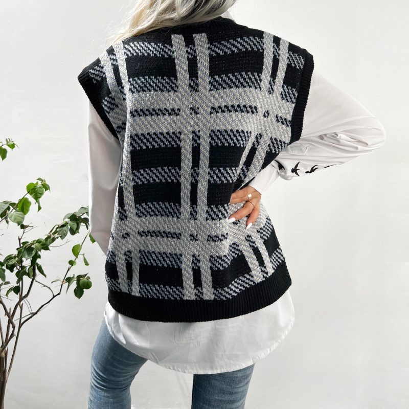 Casual Plaid Knitted Vest for Women in Autumn/Winter - Image 4