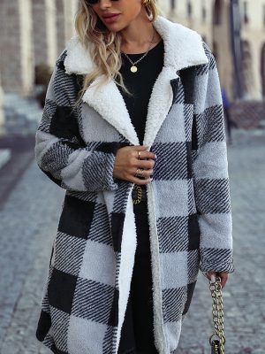 Collared Buckle-Free Plaid Loose Plush Coat