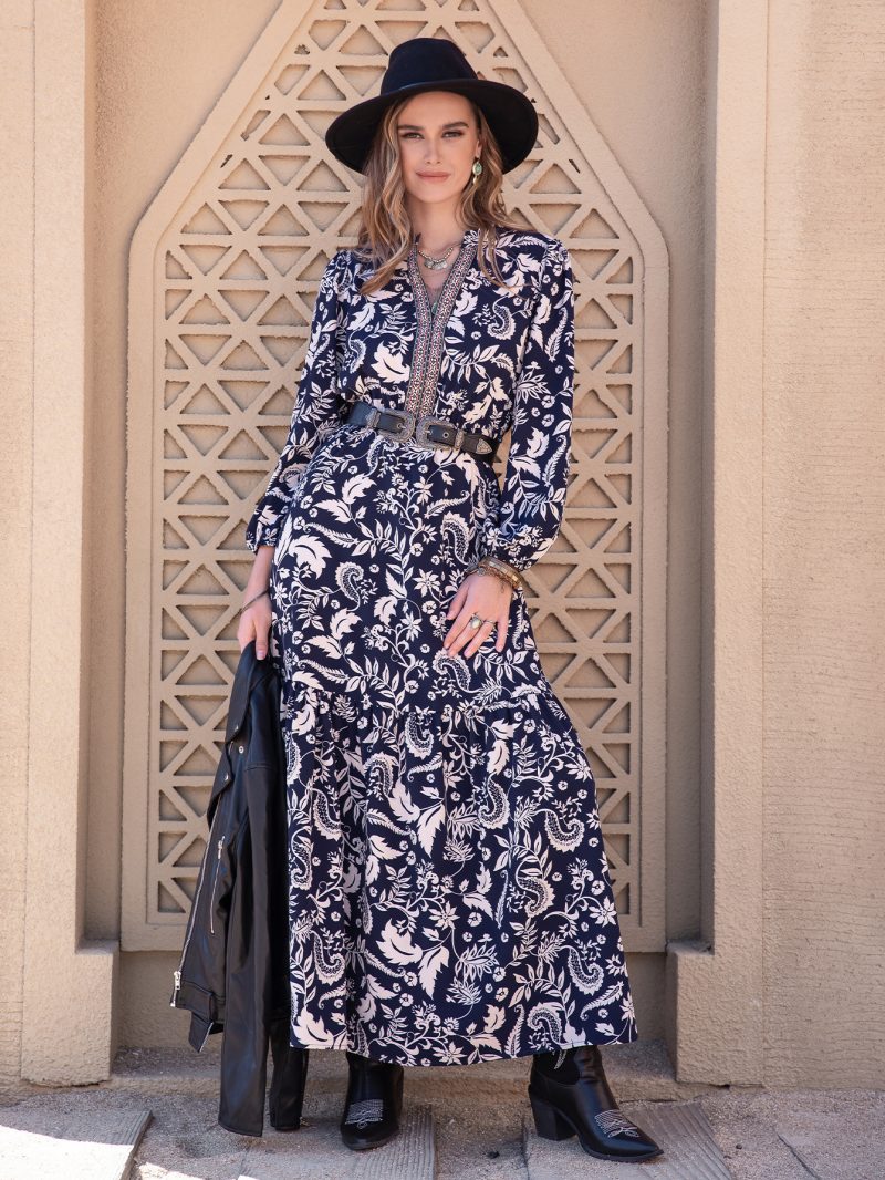 Versatile Elegance: Mixed Batch Tiered Dress with Waist Trimming - Image 2