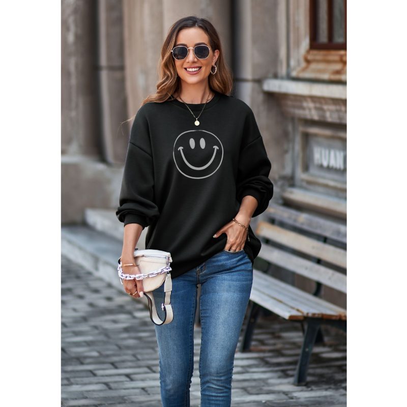 Smiley Sweatshirt with Round Neck and Drop Shoulder for Autumn/Winter - Image 2