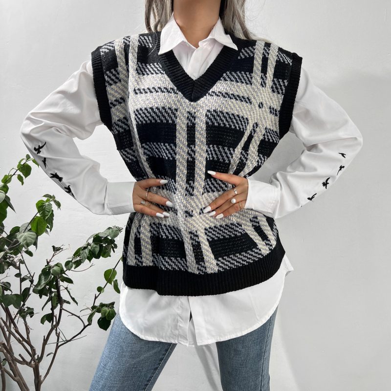 Casual Plaid Knitted Vest for Women in Autumn/Winter - Image 3