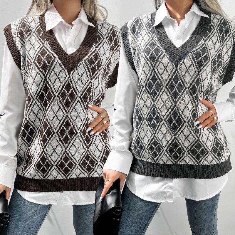 Plaid Knitted Vest for Autumn/Winter Comfort - Image 5