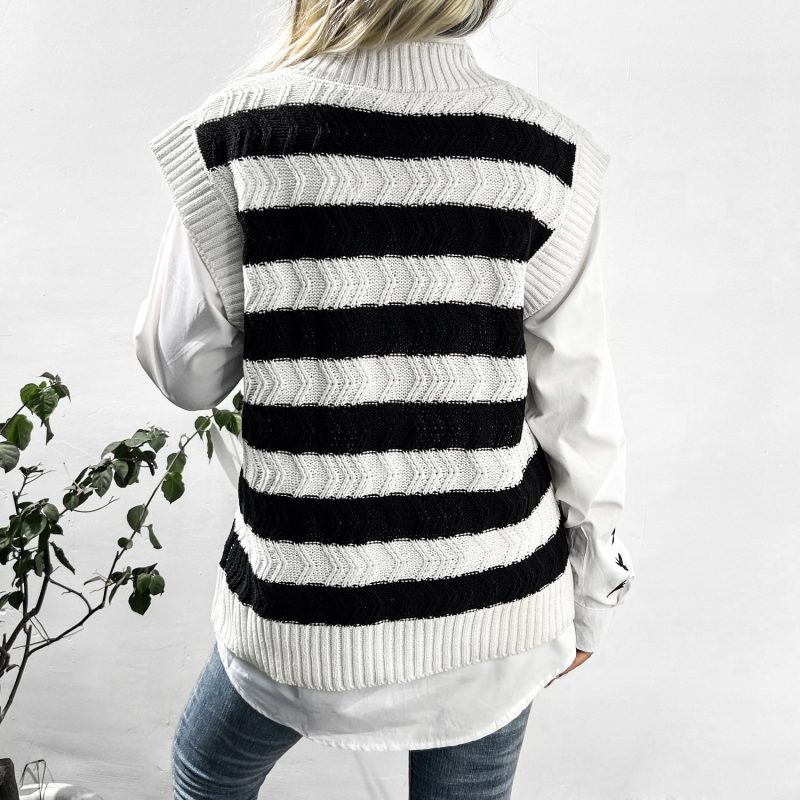 V-Neck Striped Knitted Vest for Autumn/Winter - Image 4