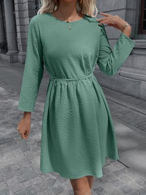 Solid Color Waist-Trimming Long Sleeve Dress