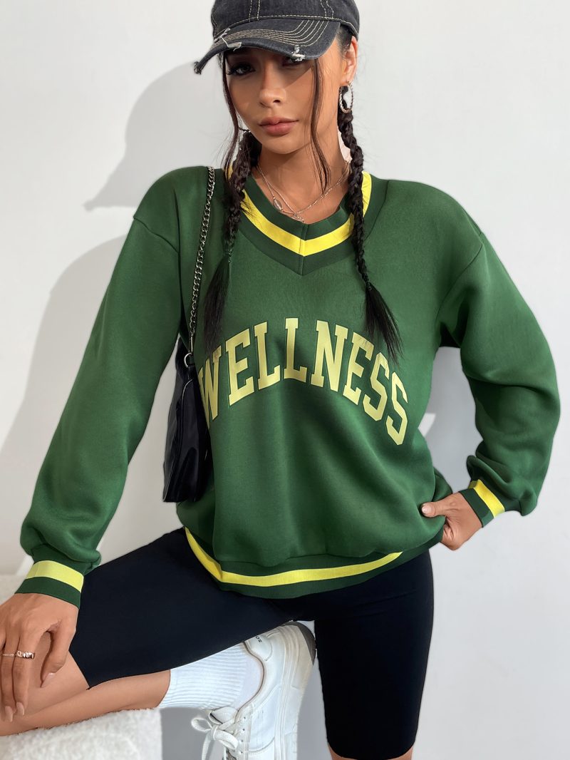 Effortless Elegance: V Neck Floral Print Long Sleeve Pullover for Women - Image 3
