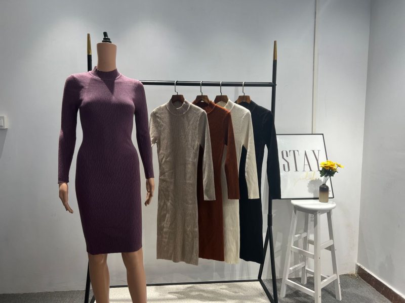 Chic Sheath Knitted Dress for Winter - Image 5