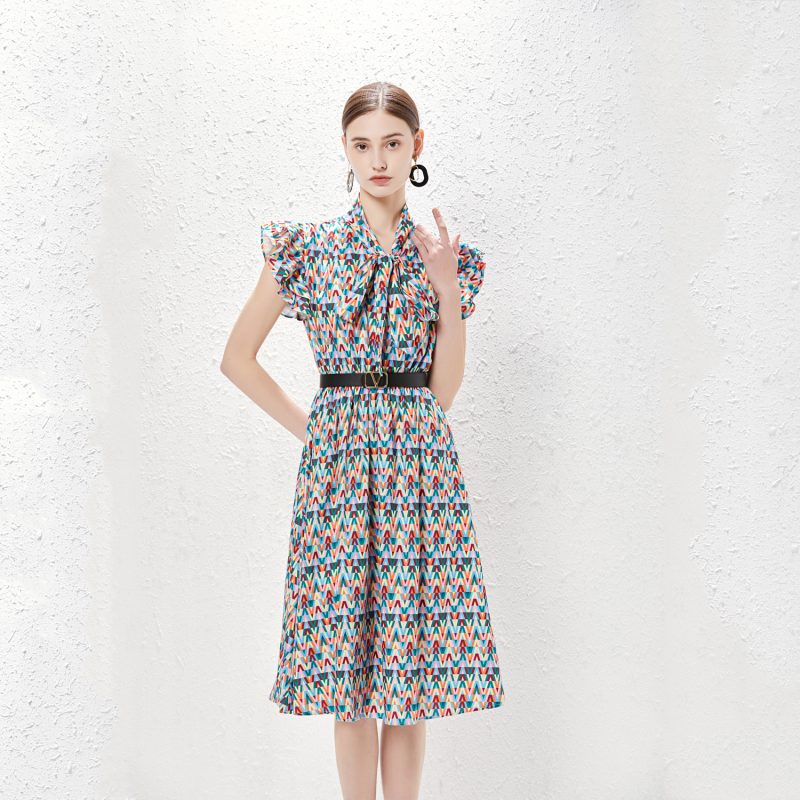 Color Letter Lace-Up Waist Dress - Image 3