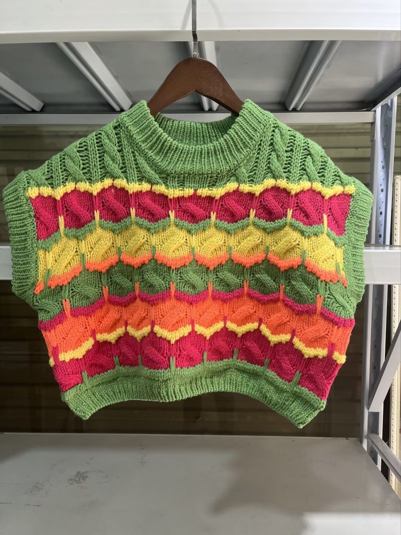 Crocheted Effect Short Knitted Sweater Vest Jacket - Image 6