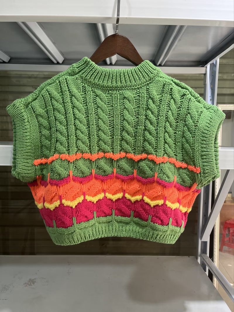 Crocheted Effect Short Knitted Sweater Vest Jacket - Image 7