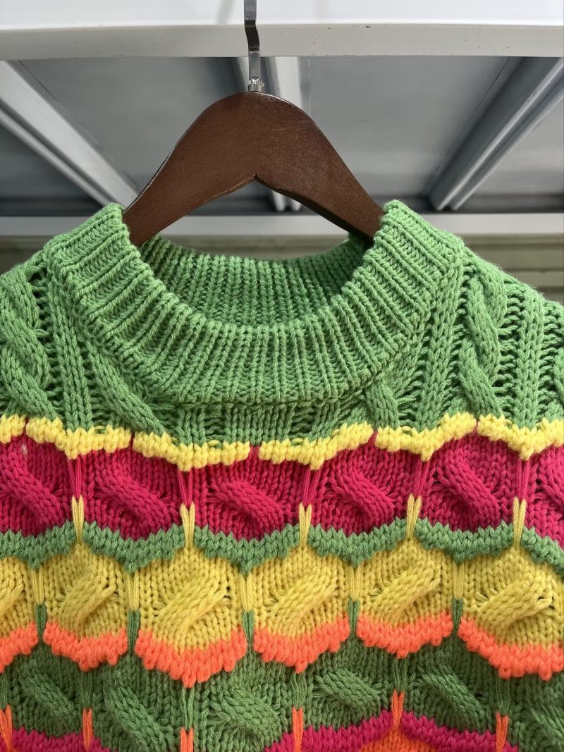 Crocheted Effect Short Knitted Sweater Vest Jacket - Image 9