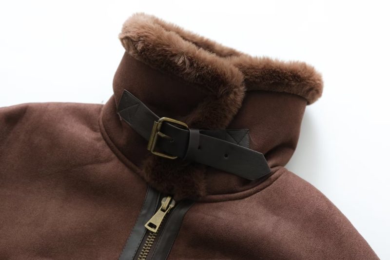 Luxurious Lamb Wool Motorcycle Coat: Winter Chic - Image 3
