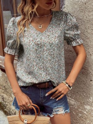 Floral V-Neck Short Sleeve Top – Women’s Chic