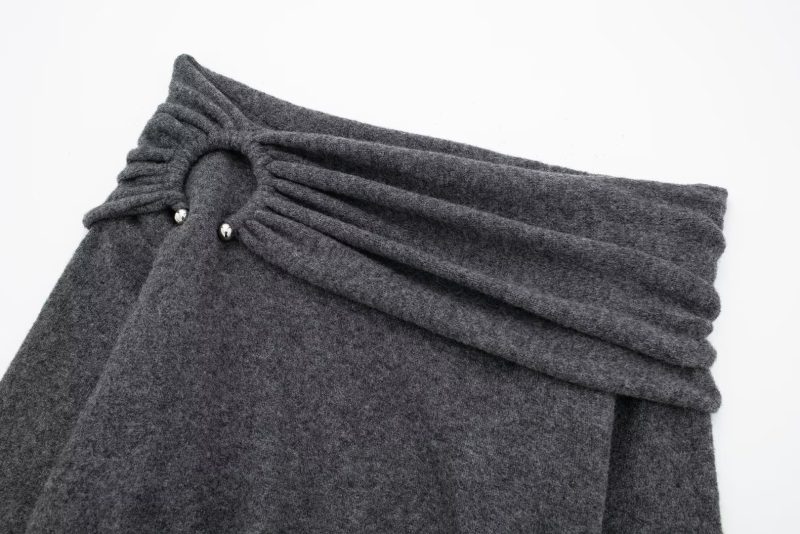 Off-Shoulder Pleated Sweater - Fall Fashion Elegance - Image 4