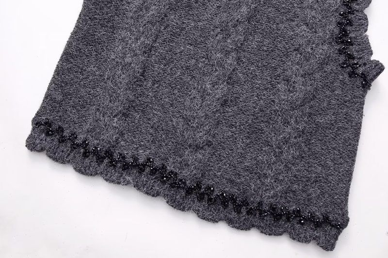 French Beaded Sleeveless Knitwear - Image 9