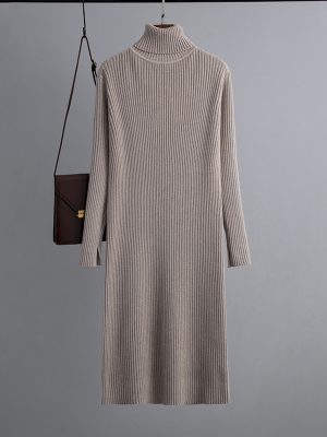 Turtleneck Maxi Dress: Autumn Elegance