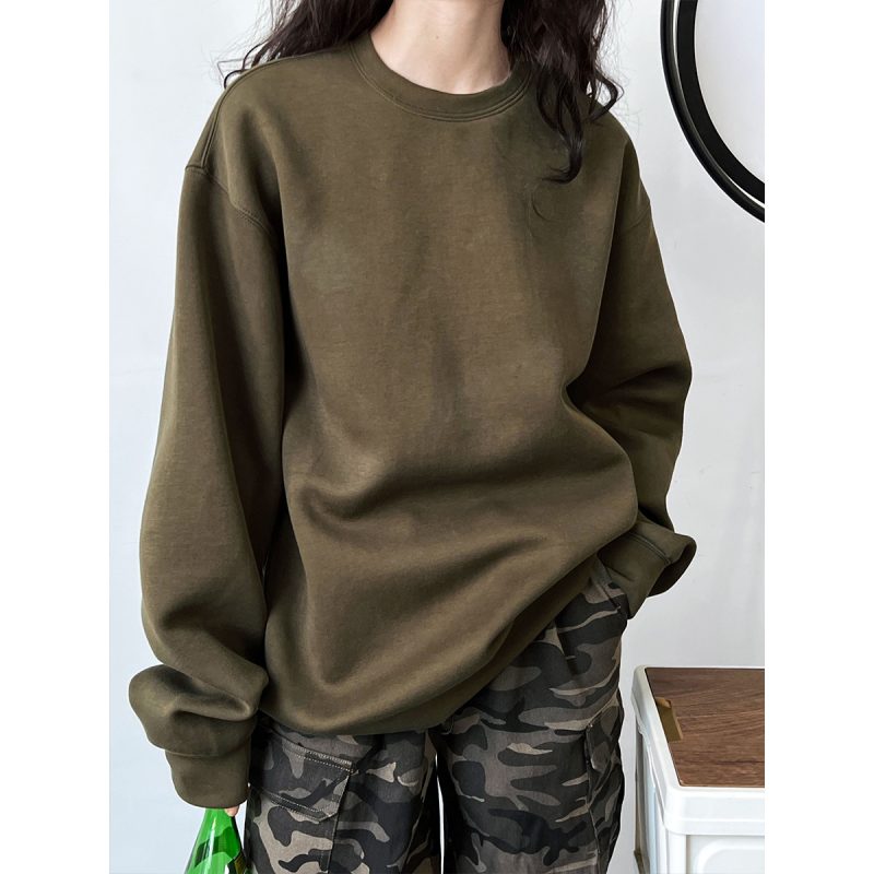 Minimalist Solid Color Sweater - Image 3