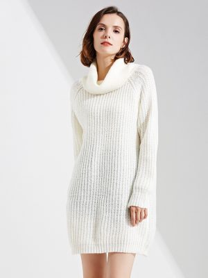 High-Necked Solid Color Pullover Sweater