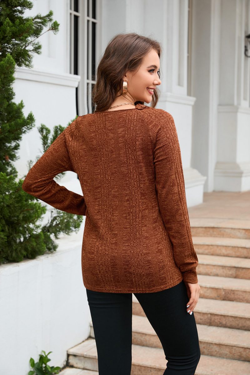 Lightweight Round Neck Sweater - Image 3