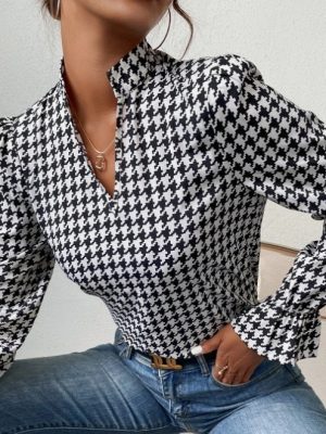 Houndstooth V-Neck Long Sleeve Top: Spring-Summer Style