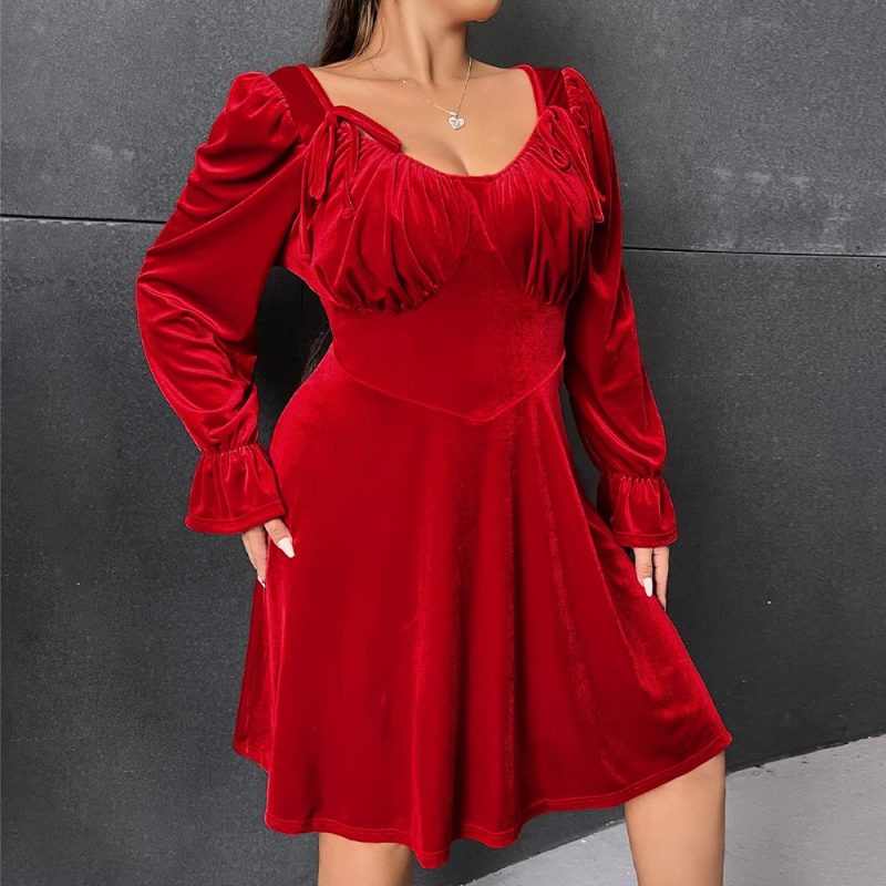 Plus Size Velvet Party Dress - Image 4