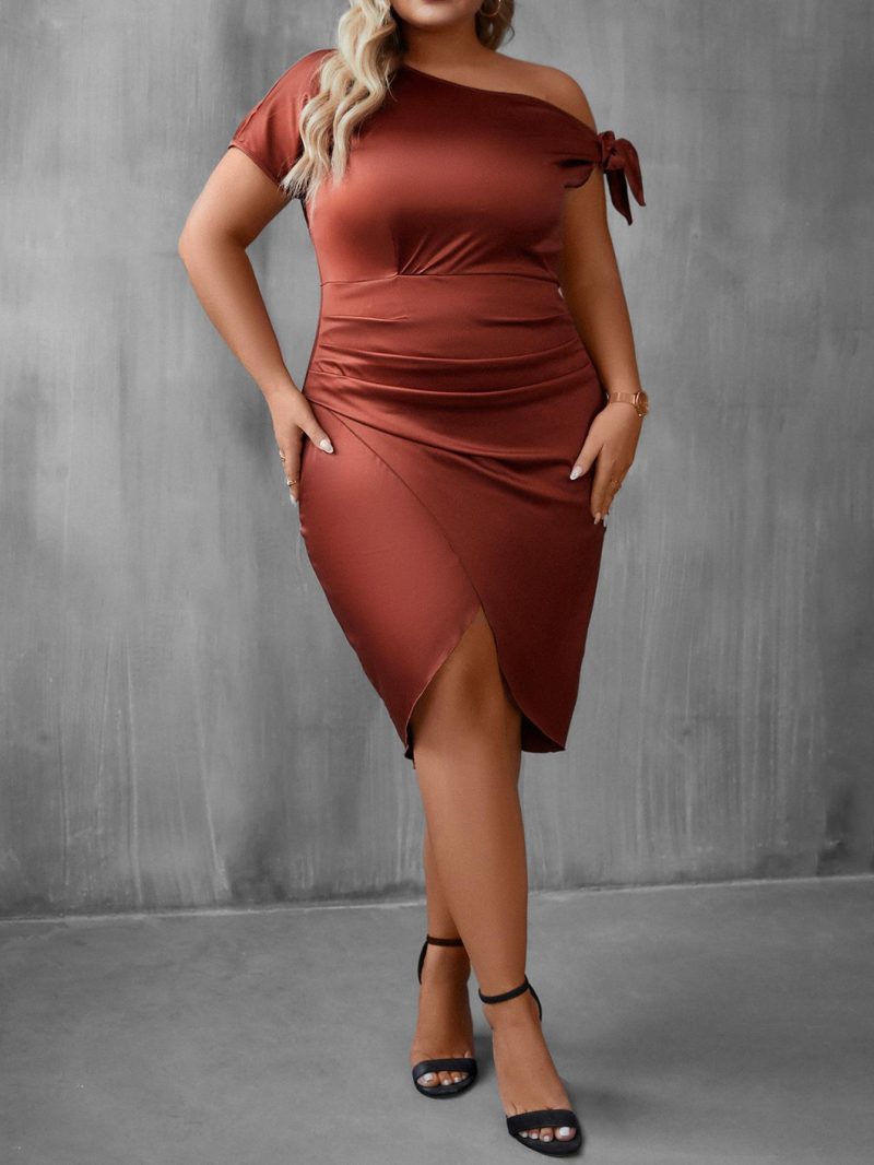 Diagonal Collar Sheath Dress - Plus Size - Image 4
