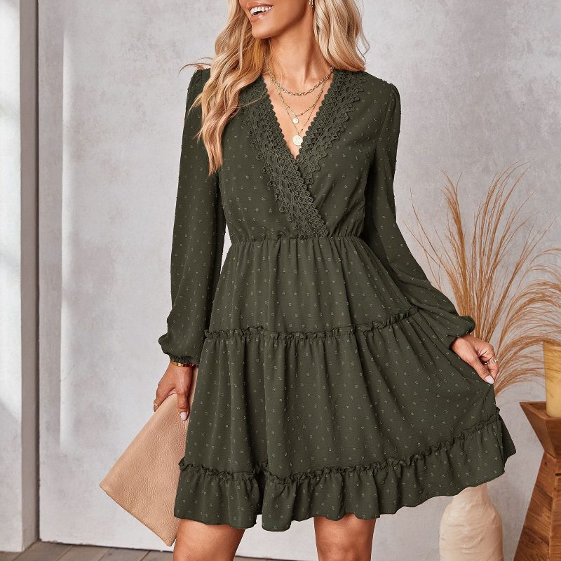 Chic V-Neck Jacquard Dress for Winter - Image 3
