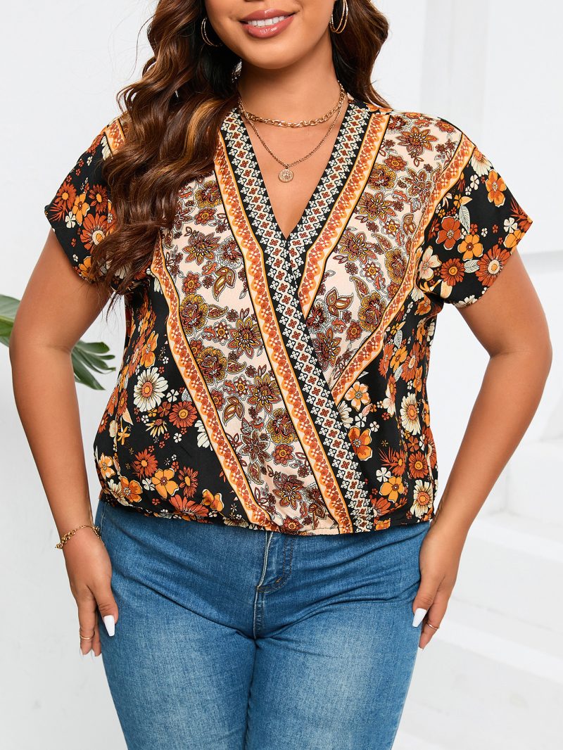 Printed V-Neck Shirt - Plus Size Summer - Image 4