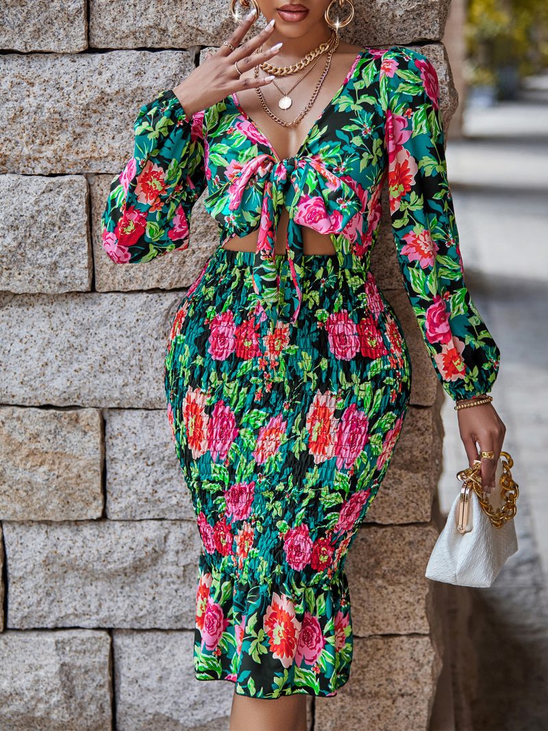 Sexy V-Neck Smocking Dress - Autumn/Winter Chic - Image 2