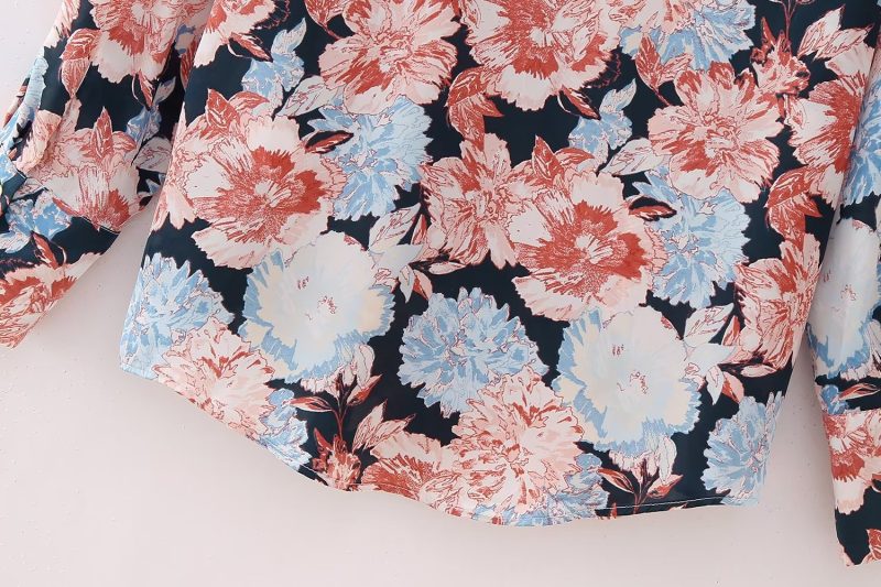 Floral Elegance: Loose Collared Long-Sleeve Shirt for Women - Image 8