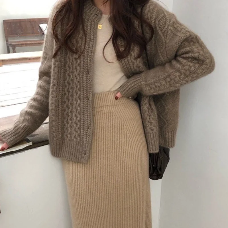British Cashmere Knit sweater - Image 3