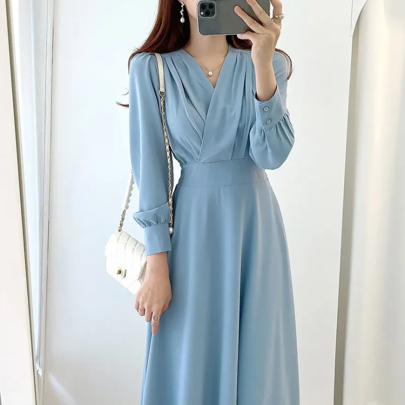 Chic Eco Maxi Dress: V-neck, A-line, Solid Color - Image 3
