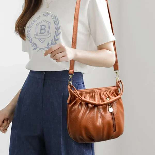 Ethical Leather Bags: Designer Tote, High Quality - Image 3