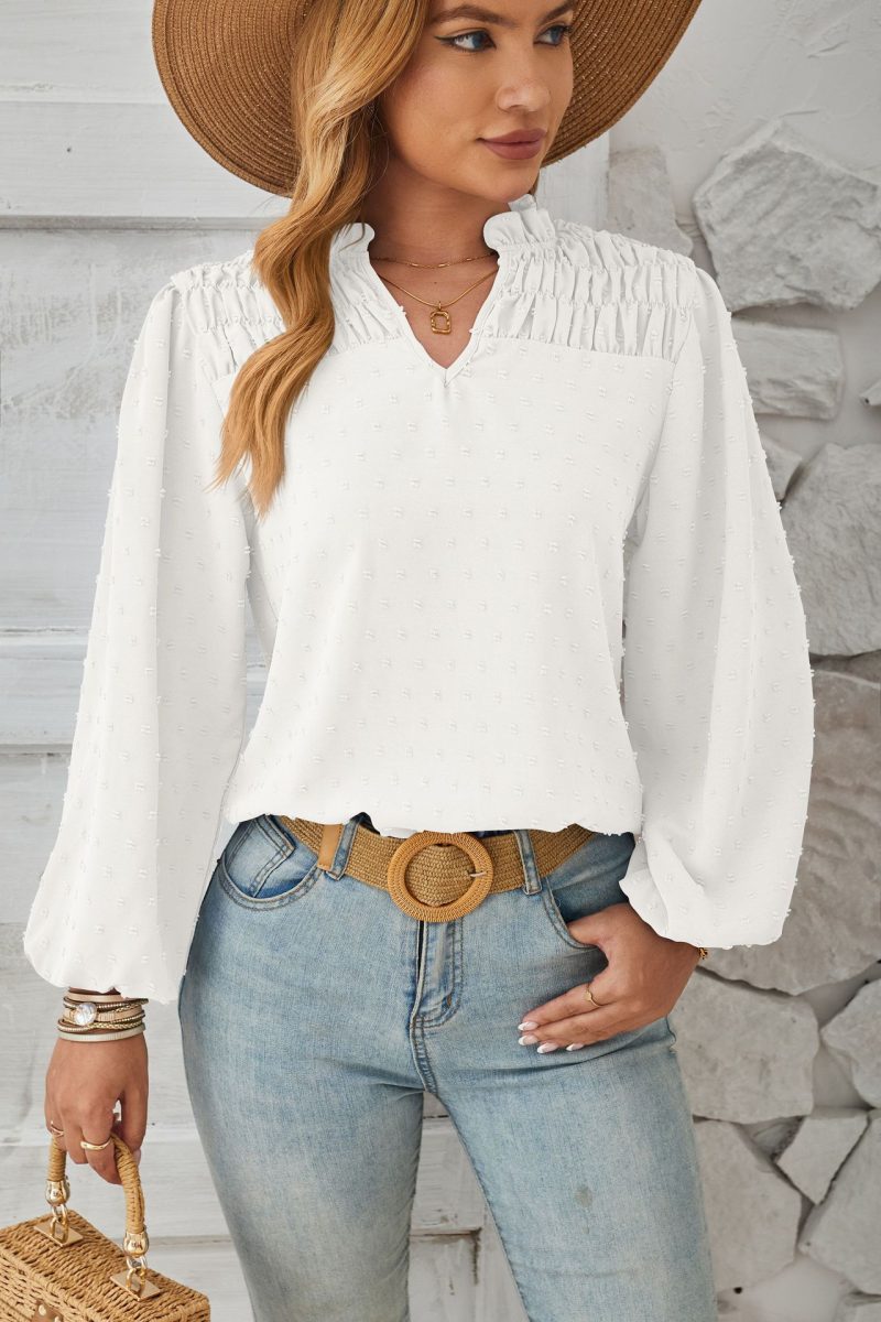 Chic V-Neck Pleated Jacquard Chiffon Shirt for Spring/Summer - Image 4