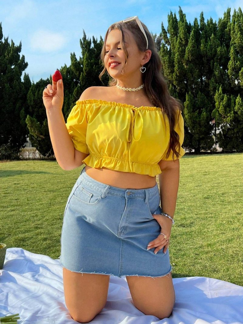 Plus Size Cropped Off Shoulder Puff Sleeve Top - Image 2