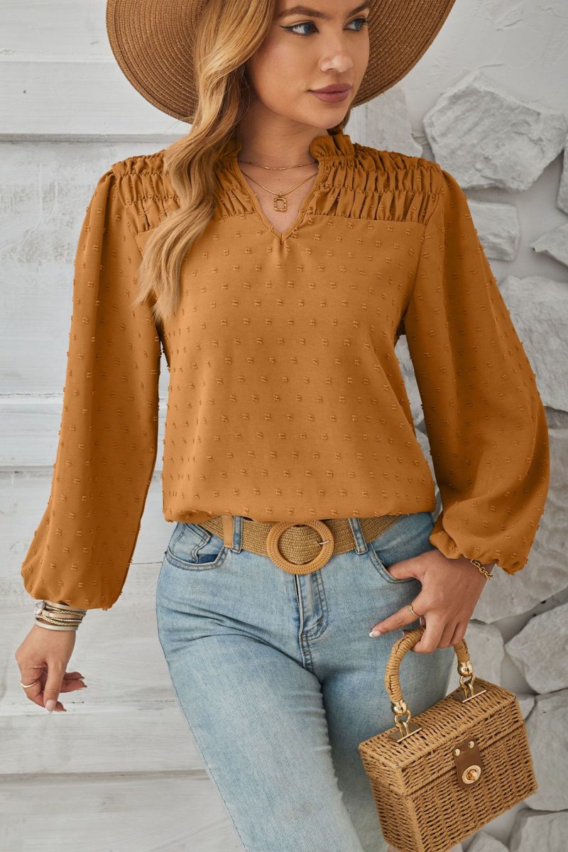 Chic V-Neck Pleated Jacquard Chiffon Shirt for Spring/Summer - Image 2