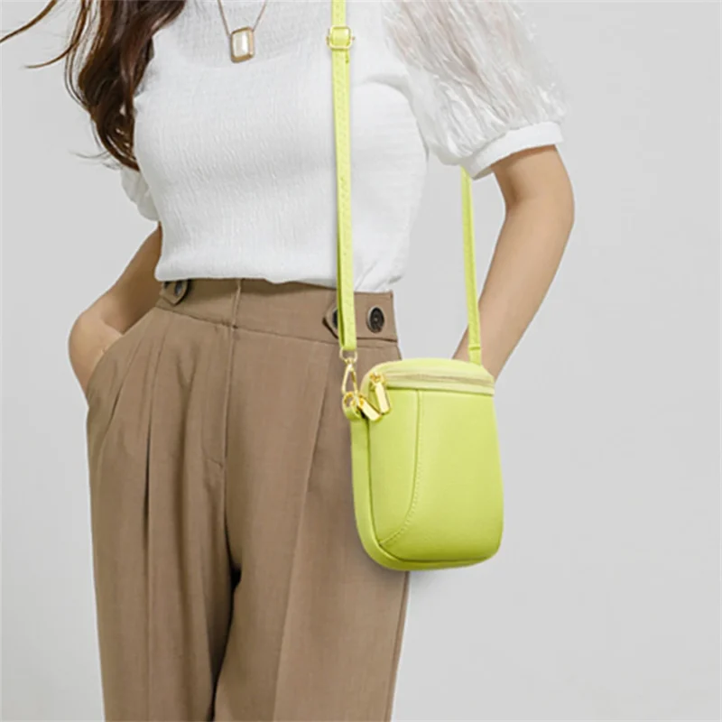 Large Capacity Ethical Leather Crossbody Bag - Image 12