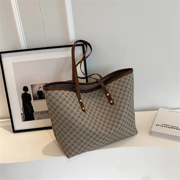 Stylish Eco Tote: Large Capacity, High Quality Print - Image 10