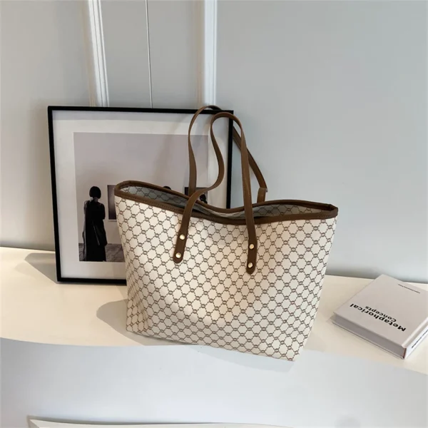 Stylish Eco Tote: Large Capacity, High Quality Print - Image 9