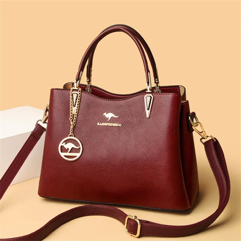Ethical Chic Leather Bag: 3-Layer Trend - Image 9