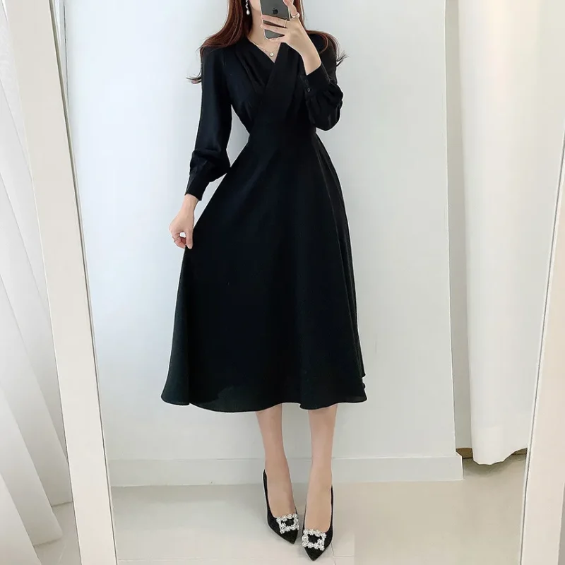Chic Eco Maxi Dress: V-neck, A-line, Solid Color - Image 11