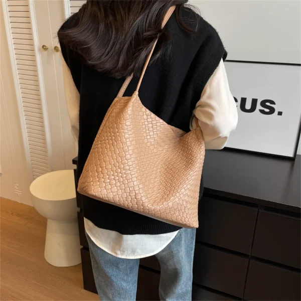 Luxury Designer Chic Eco Tote: Designer Style, Large Capacity - Image 13