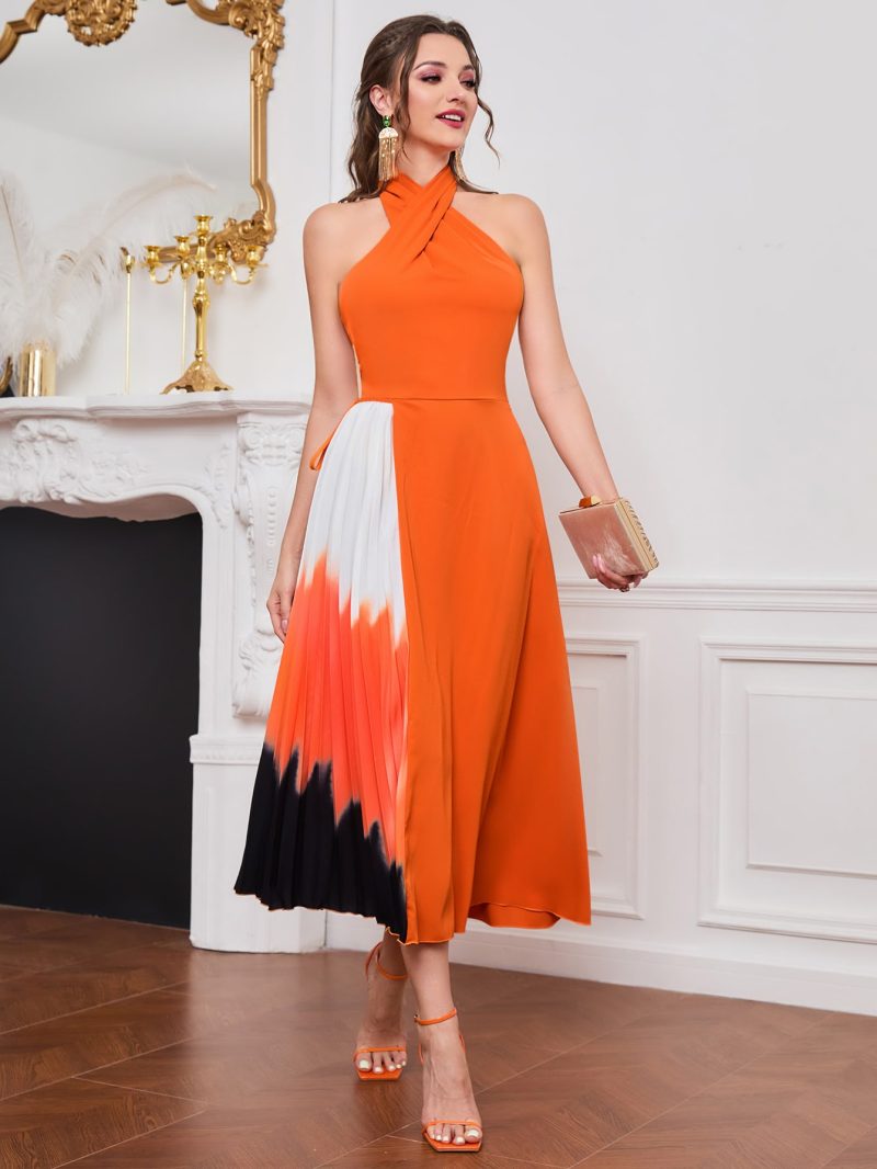 Boho Bliss: Women's Pleated Tie-Dye Halter Dress, Perfect for a Carefree Summer Look