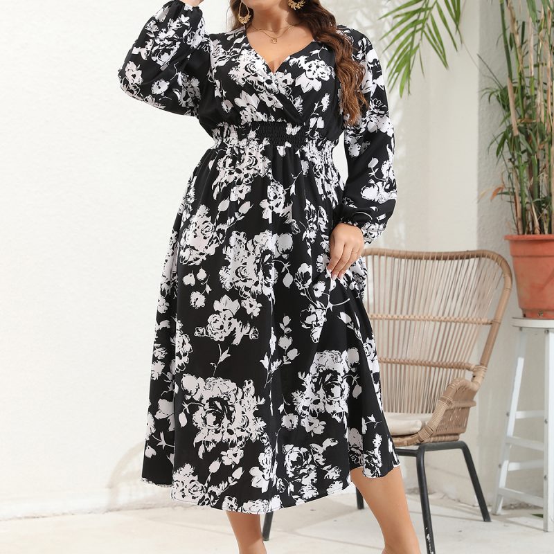 Plus Size Women's V-Neck Long Sleeve Dress - Image 11