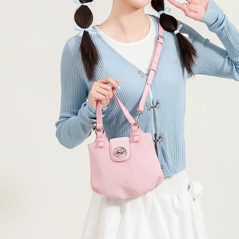 Original Hardware Decoration Tote Bag - Image 3