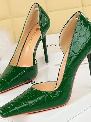 Eco Retro Patent Leather Stone Pattern High Heels