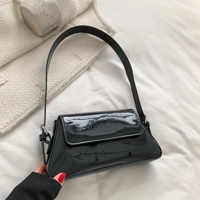 Black shoulder bag